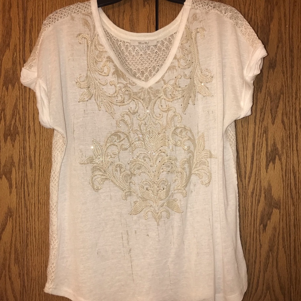 Miss Me size medium shirt top ❤️❤️